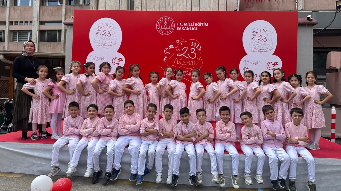 BAKANLIĞIMIZINBAHÇESİNDE 23 NİSAN COŞKUSU